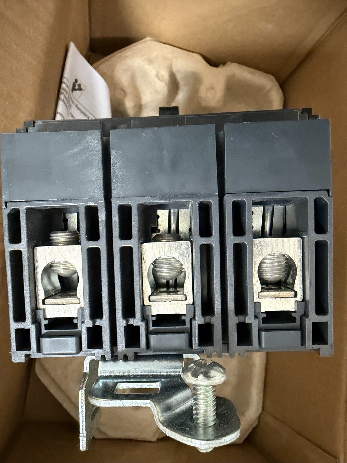 HDA36040 Circuit Breaker Interruptor Automático 3P 40 A 600 V~ 50/60 Hz