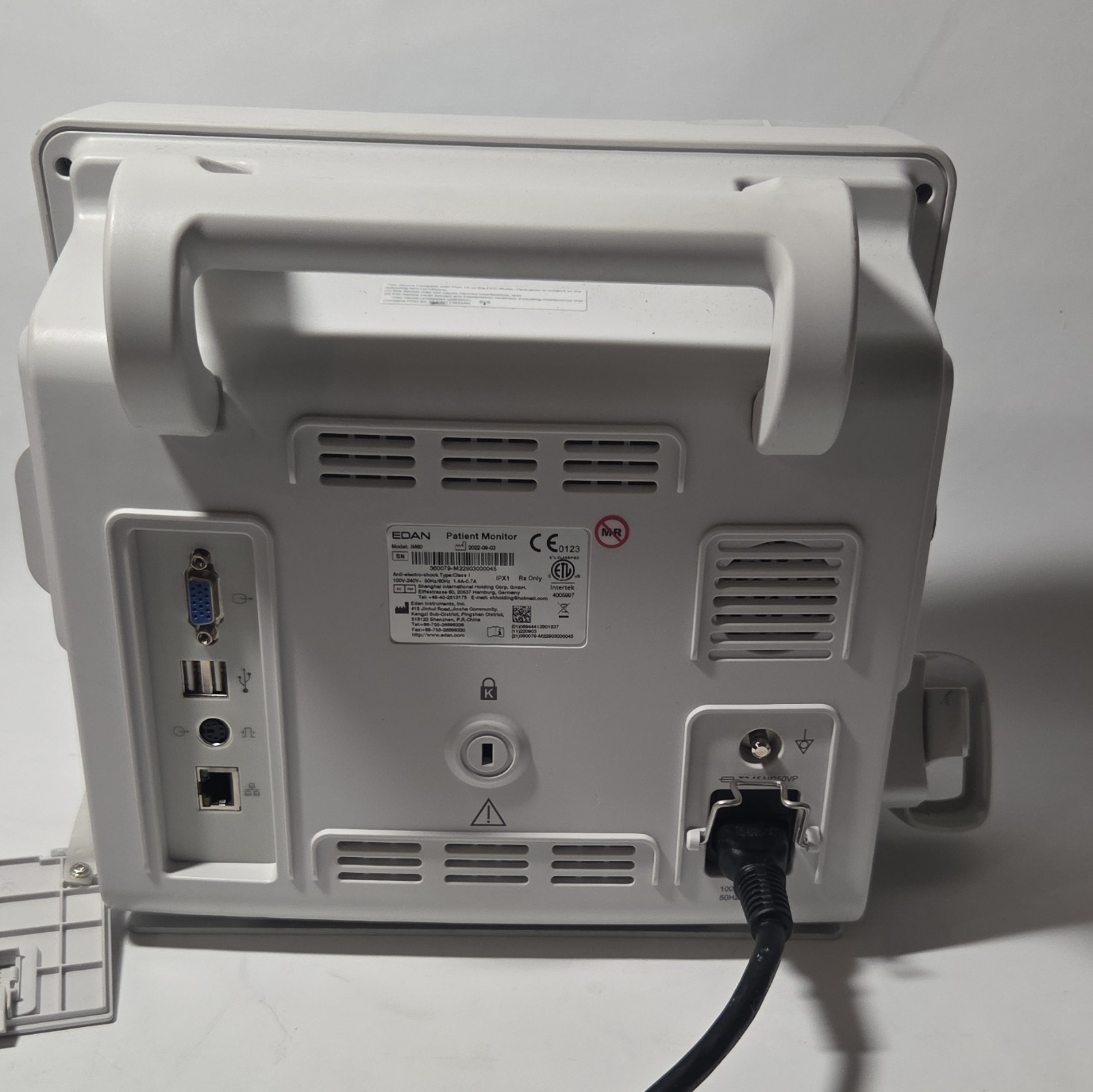 Edan IM60 Patient Monitor With power cord and battery