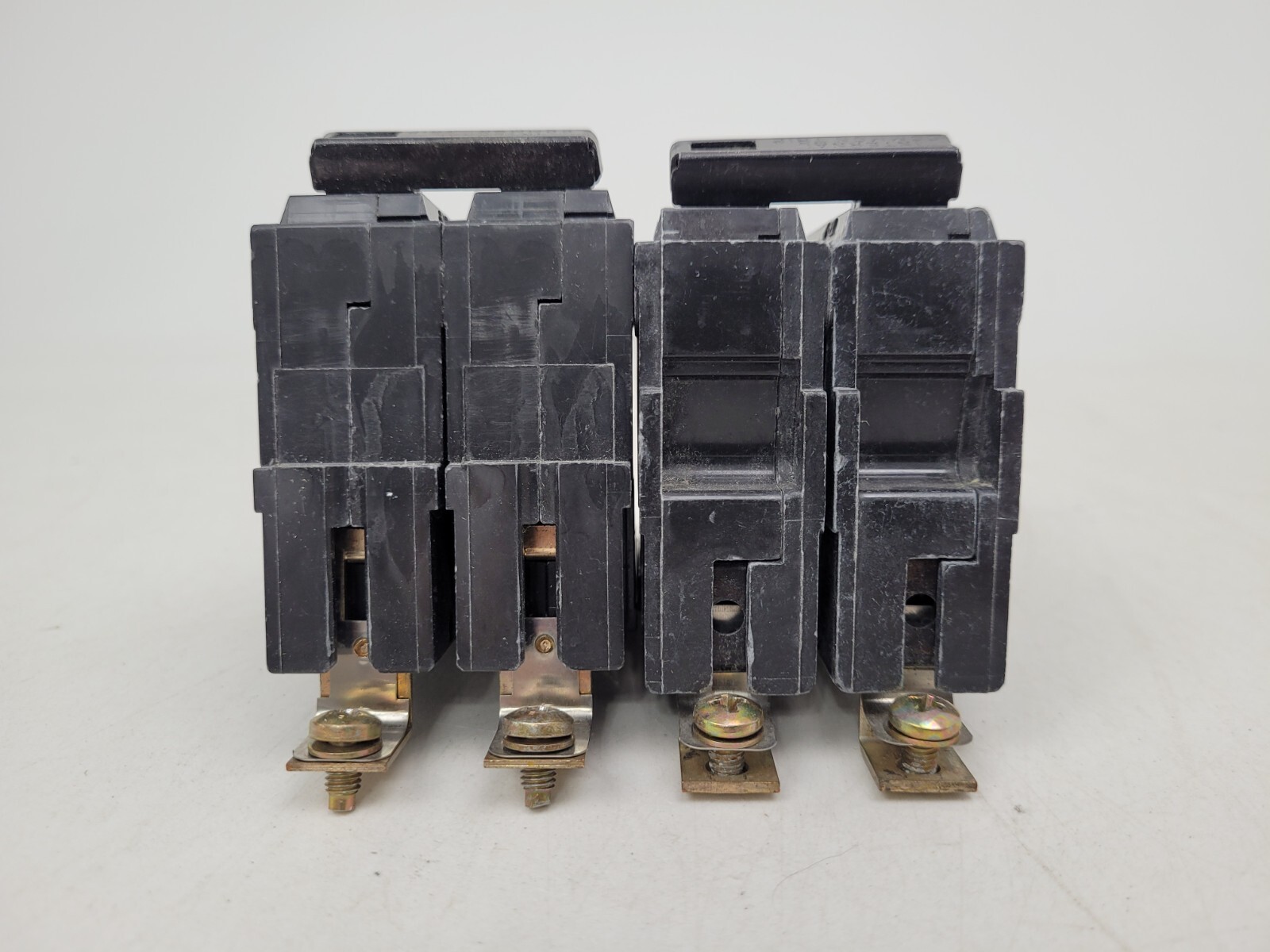 Lot of 2 – THQB2130 GE 30 Amp Circuit Breaker – Next Day Option
