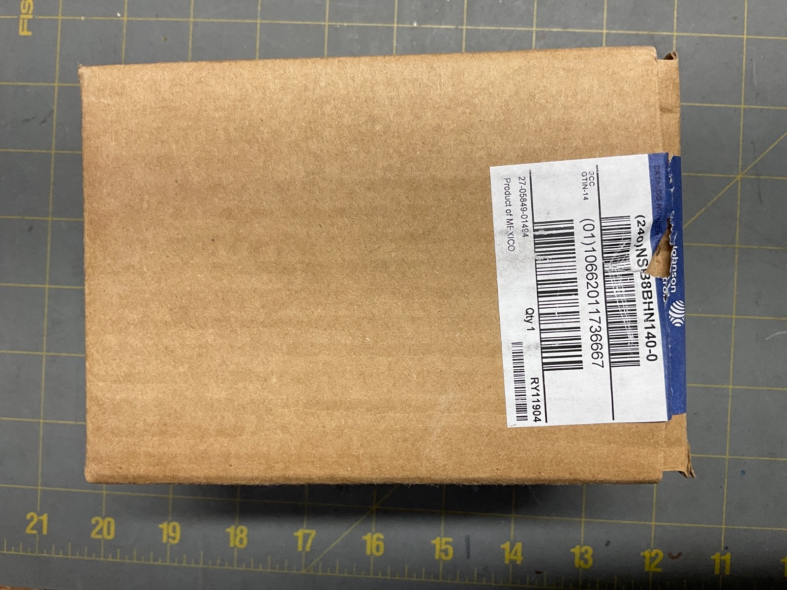 NEW Johnson Controls Network Thermostat NSB8BHN-140-0 FROM WISCONSIN