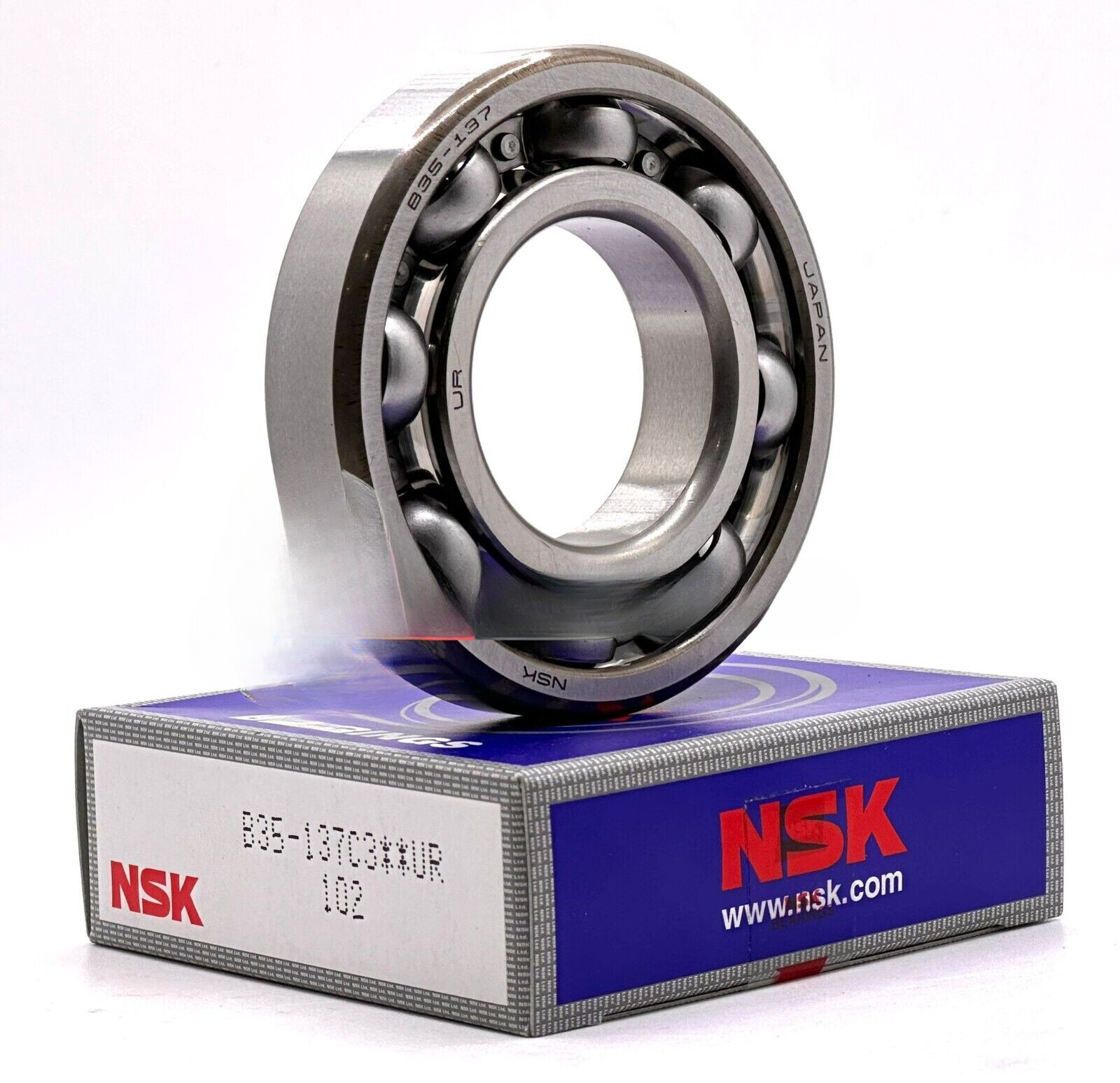 NEW B35-137 NSK BALL BEARING Metal One Pack 35x72x15mm