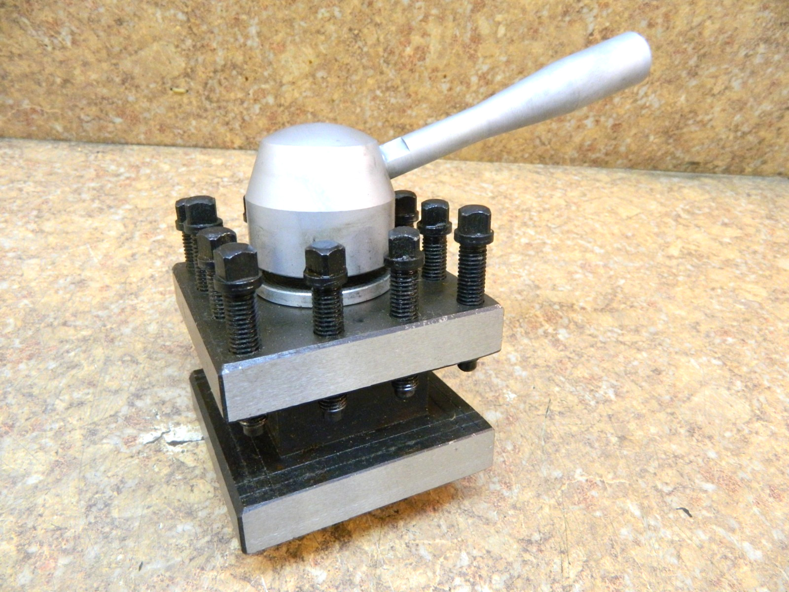 4 WAY TOOL POST 4″ Square 1-1/4″ Tool Shank Thread M16 X 2.00
