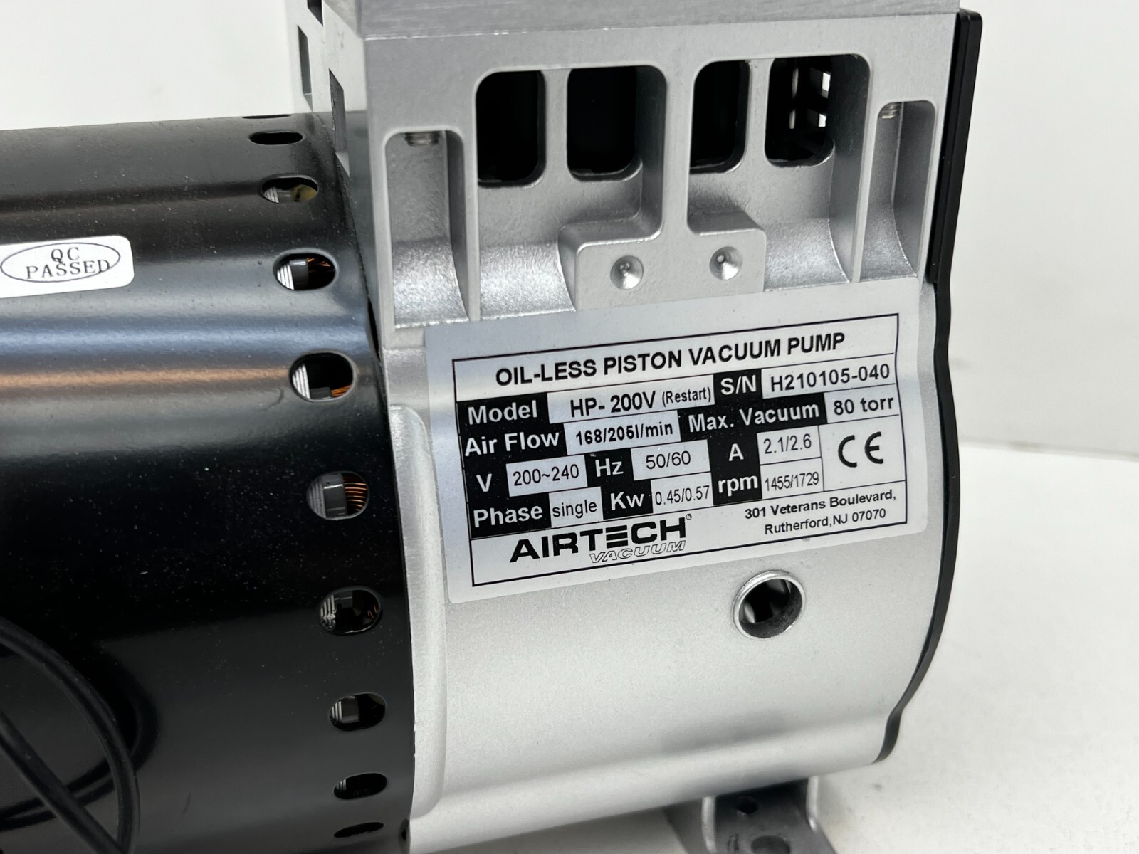 Airtech HP-200SV Oil-Less Vacuum Pump 200-240V 1Ph, 80torr