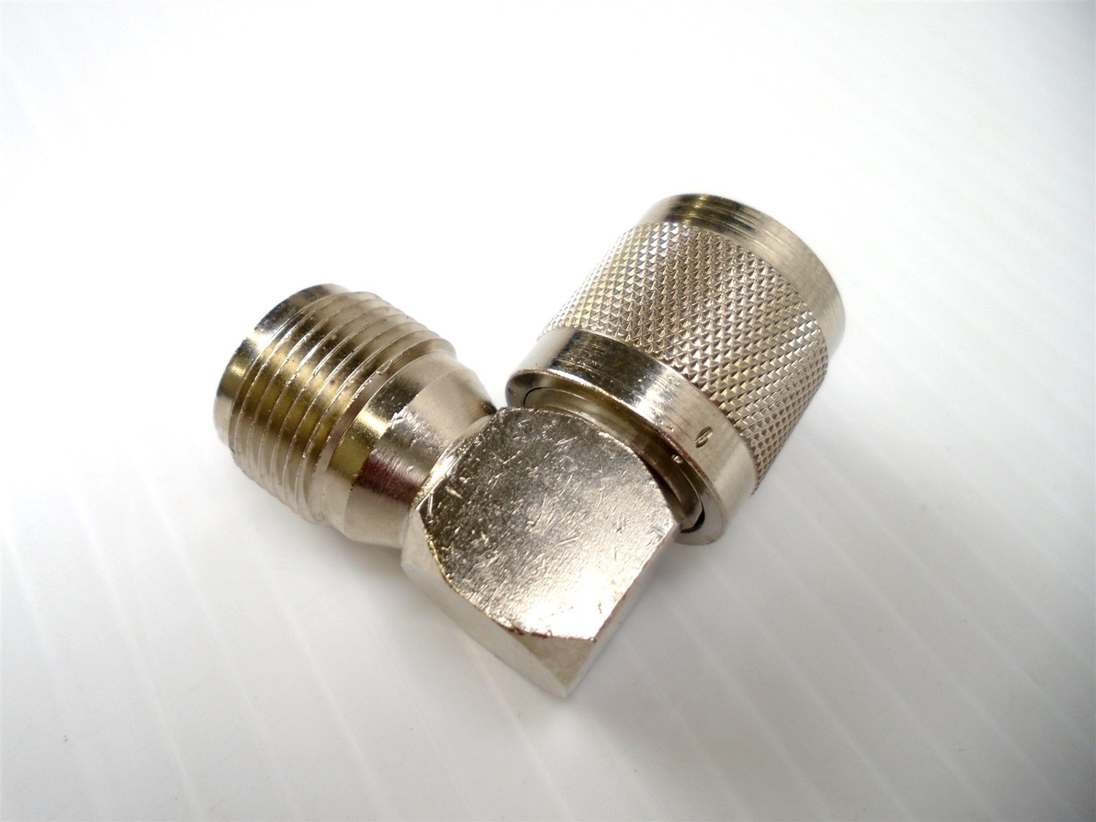 (2 Pcs) AMPHENOL – PN: 82-115 – UG212C/U – 90° ANGLE JACK-PLUG CONNECTOR -(NEW)