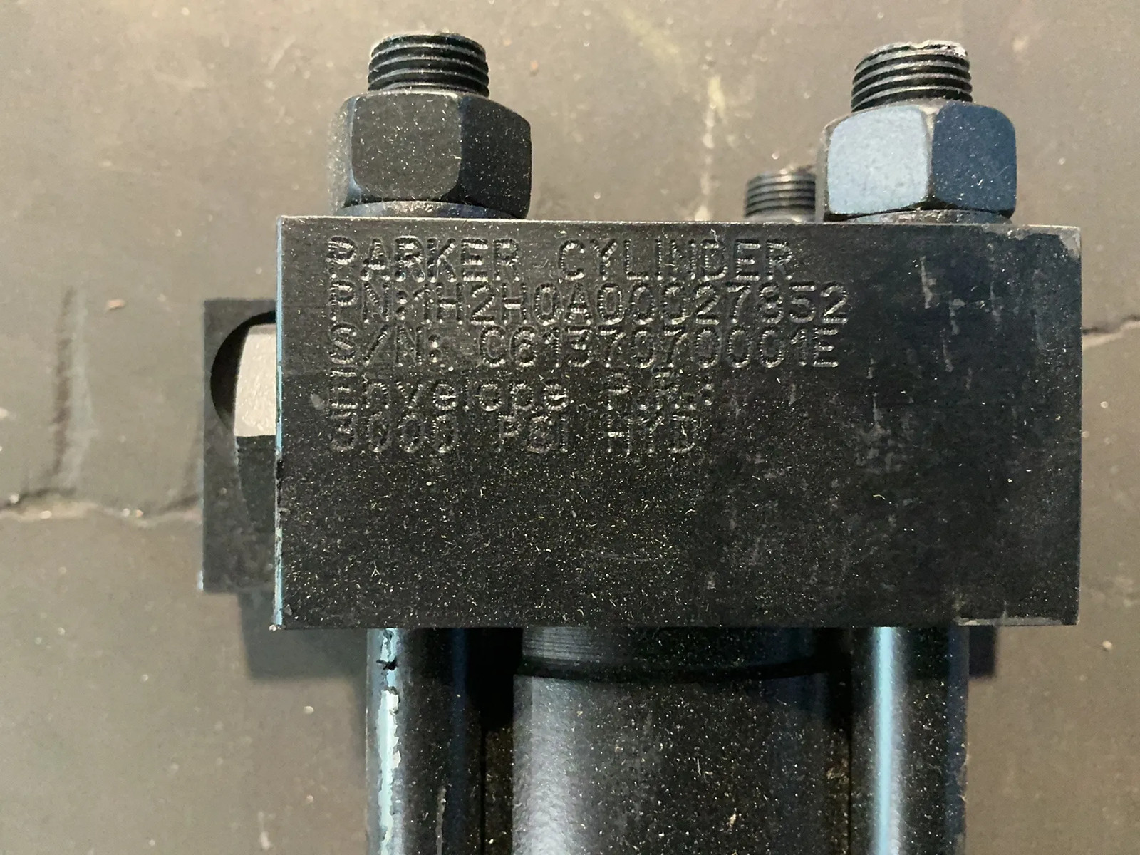 PARKER CYLINDER 2.00CC2HRNAT1S19AC52.000