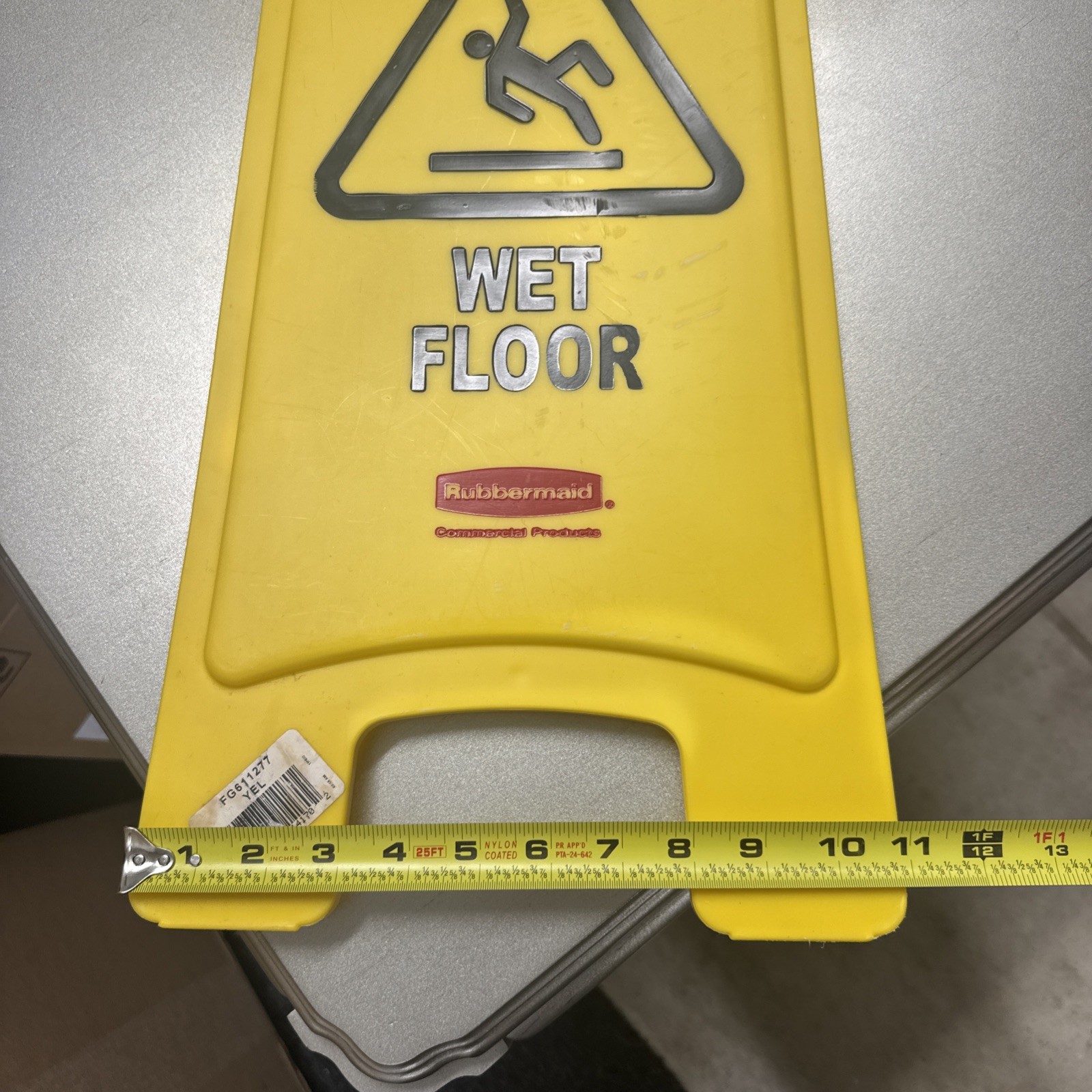 RUBBERMAID CAUTION WET FLOOR YELLOW 1 SIDED SIGN WALL DECORATION