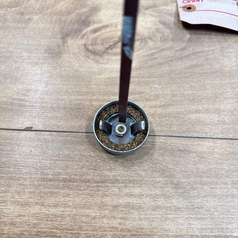 New ONAN OEM NOS OIL DIPSTICK INDICATOR / 123-762