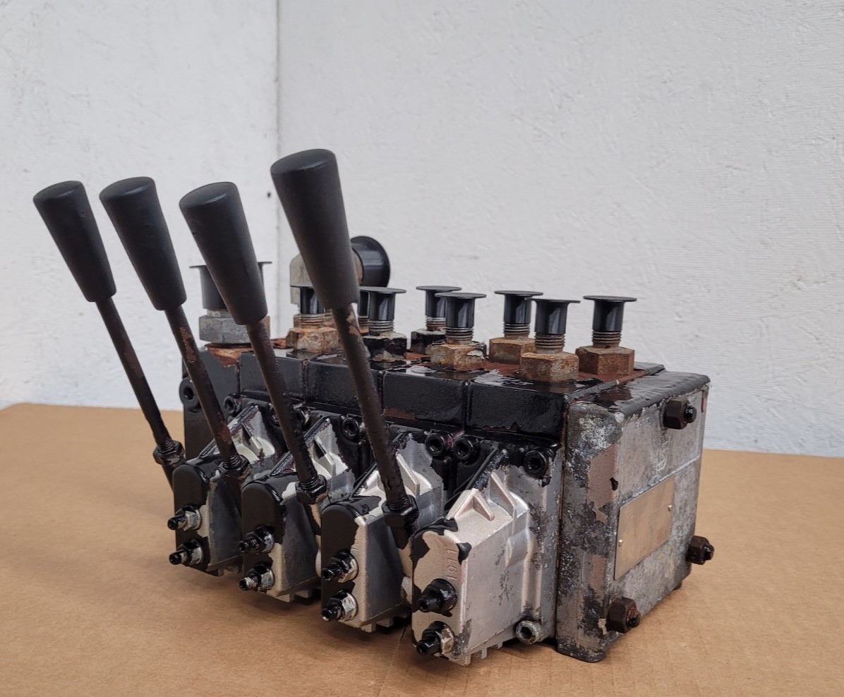 Danfoss PVG 32 4x Manual Hydraulic Valve Block 159F6511 PVG32 [G]
