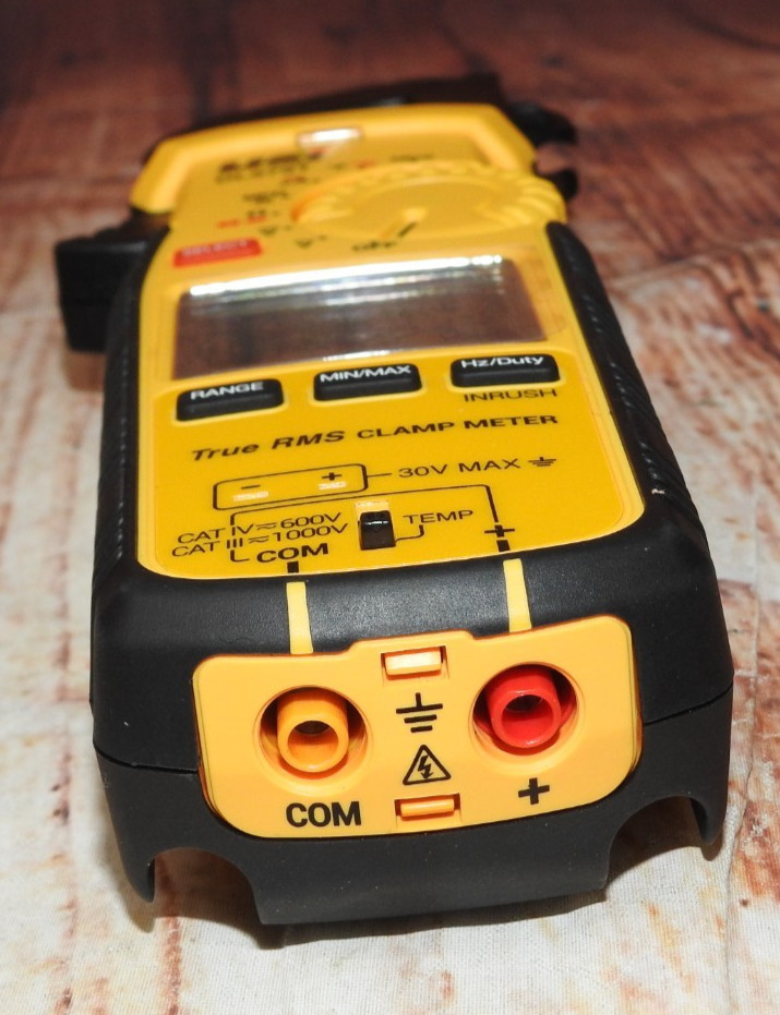 UEi DL579T Digital Clamp Meter WITH CASE, LEADS ((((STILL HAS PLASTIC ON IT!!))