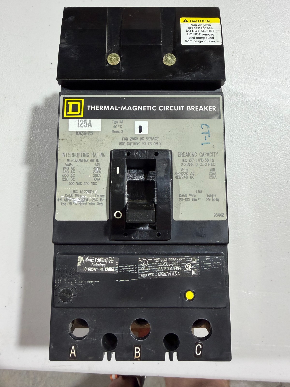 Square D KA36125 Molded Case Magnetic Thermal Circuit Breaker – Black