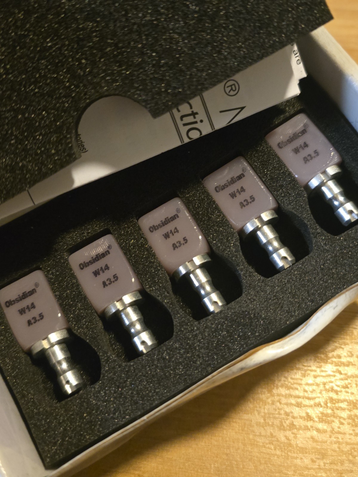 CEREC – Obsidian Cad Cam Blocks – A3.5 – W14 – 5 Blocks