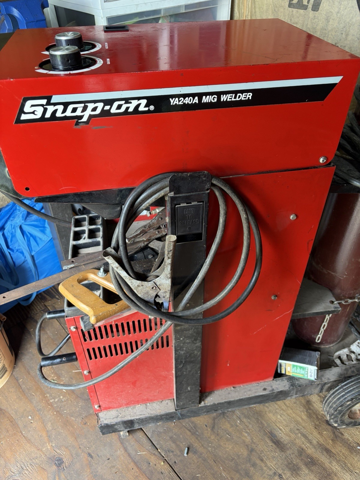 SnapOn Ya240A Automatic Wire Feed MiG Welder