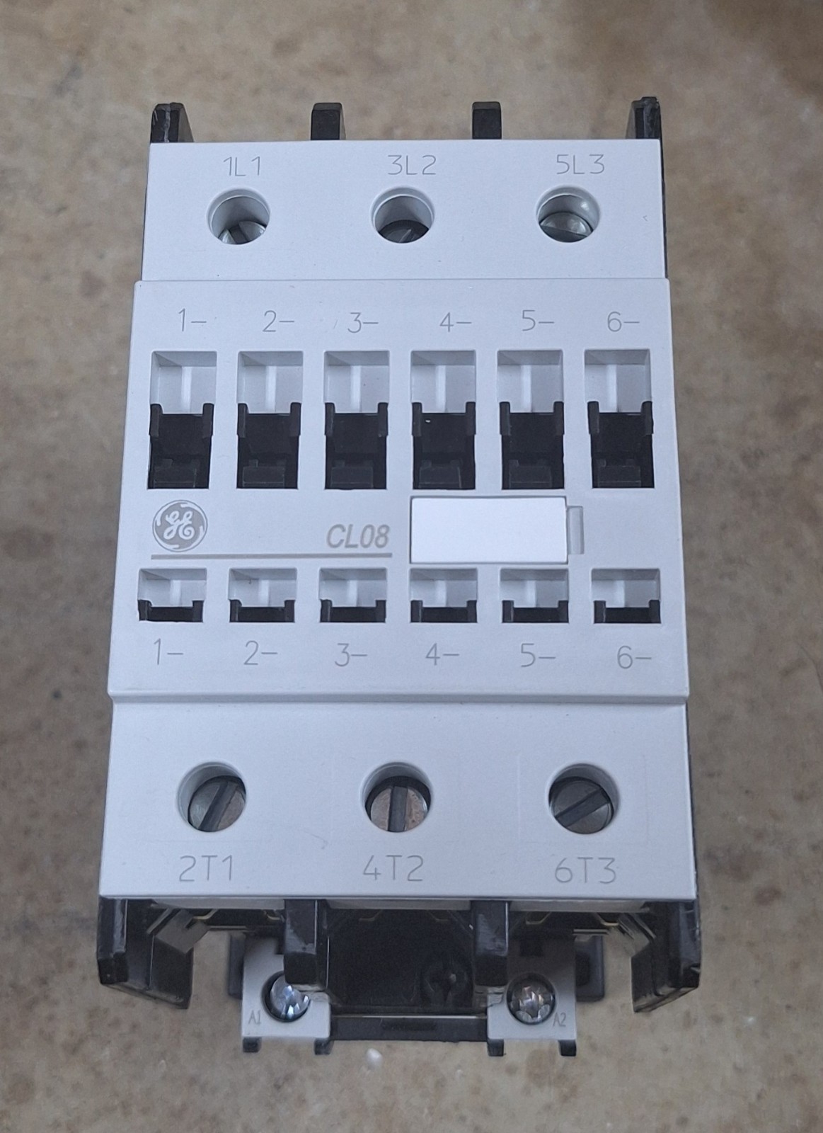 GE CL08E300MD IEC Contactor 110A 3-Pole 24-60V AC/DC Coil Panel Mount