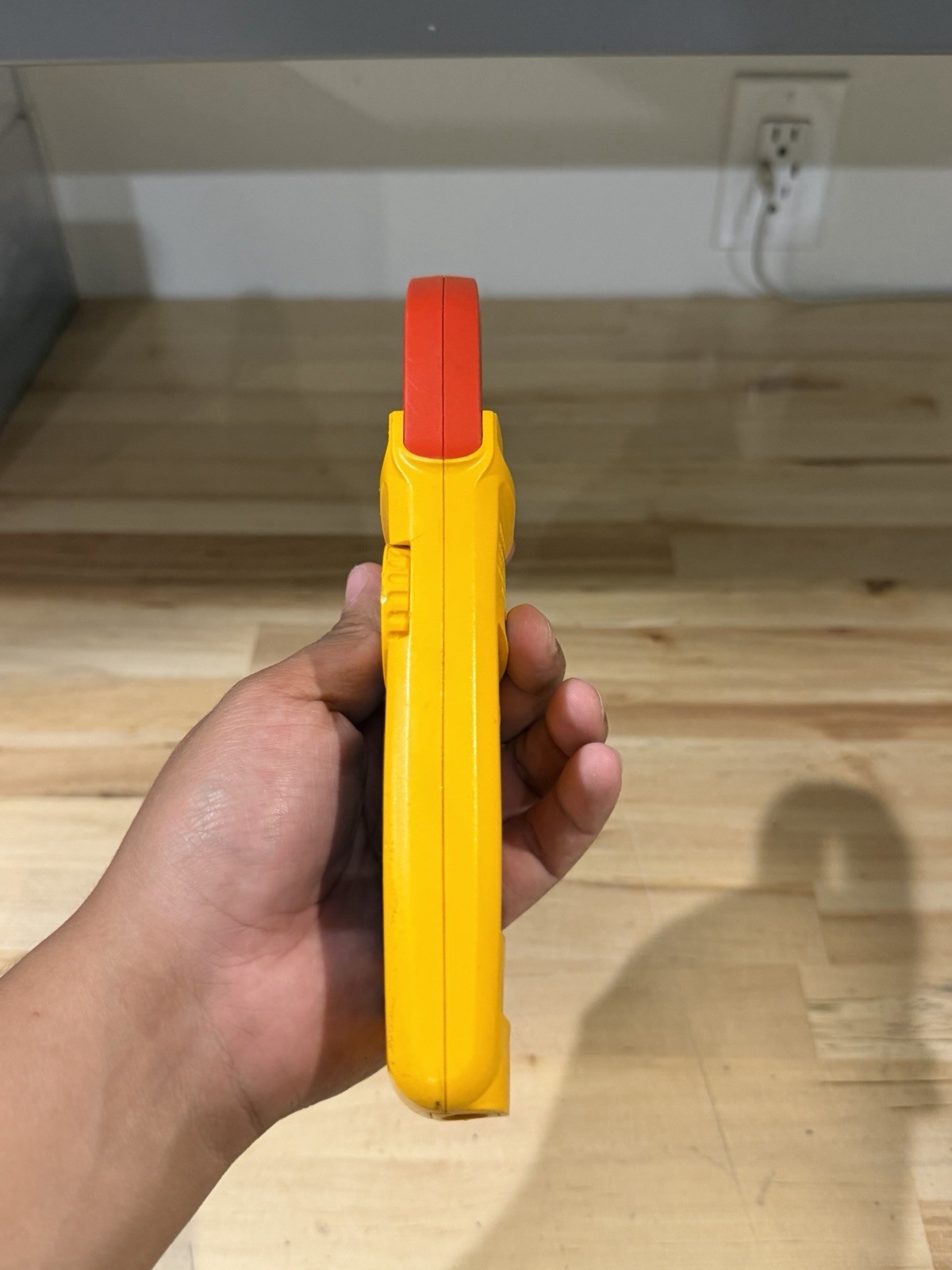 FLUKE 323 TRUE RMS CLAMP METER (PARTS ONLY) FOR PARTS – SHIPS FAST
