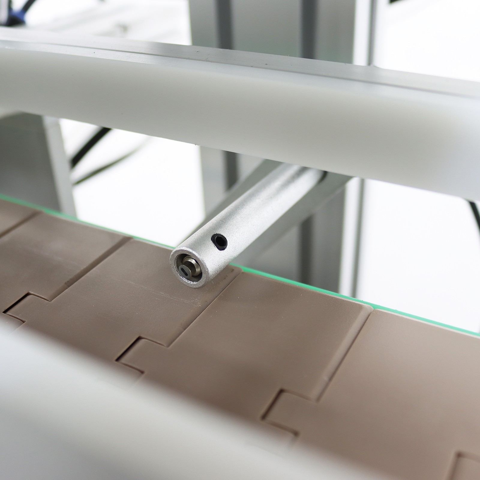 0.79-3.94»Desktop Conveyor Rubbing Capping Integrated Machine 10-30Bottles/min