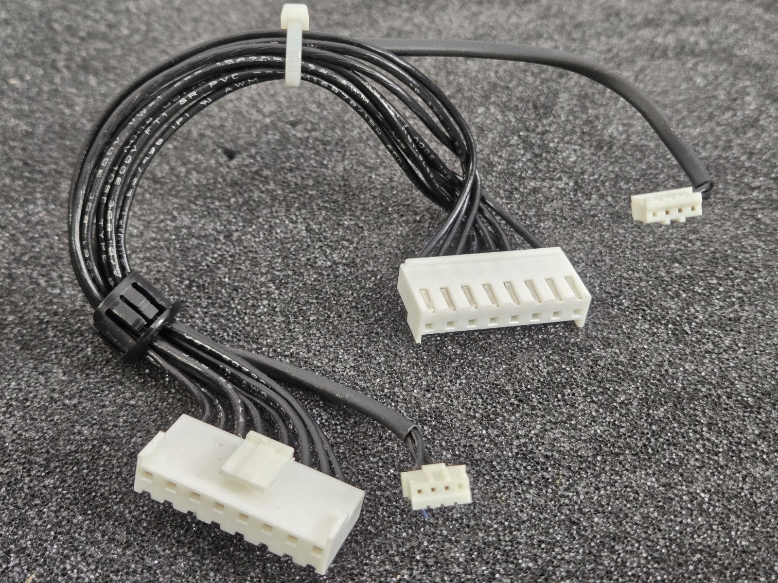 Astec Artesyn 3-Output Power Supply LPT104-M 5V@18A 24V@3A 12V@2.3A In:100-250V