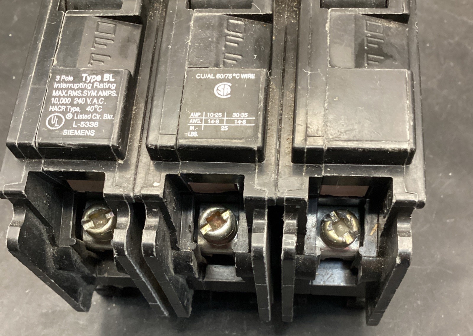 Used SIEMENS B315 15Amp 120/240V 3 Pole Circuit Breaker