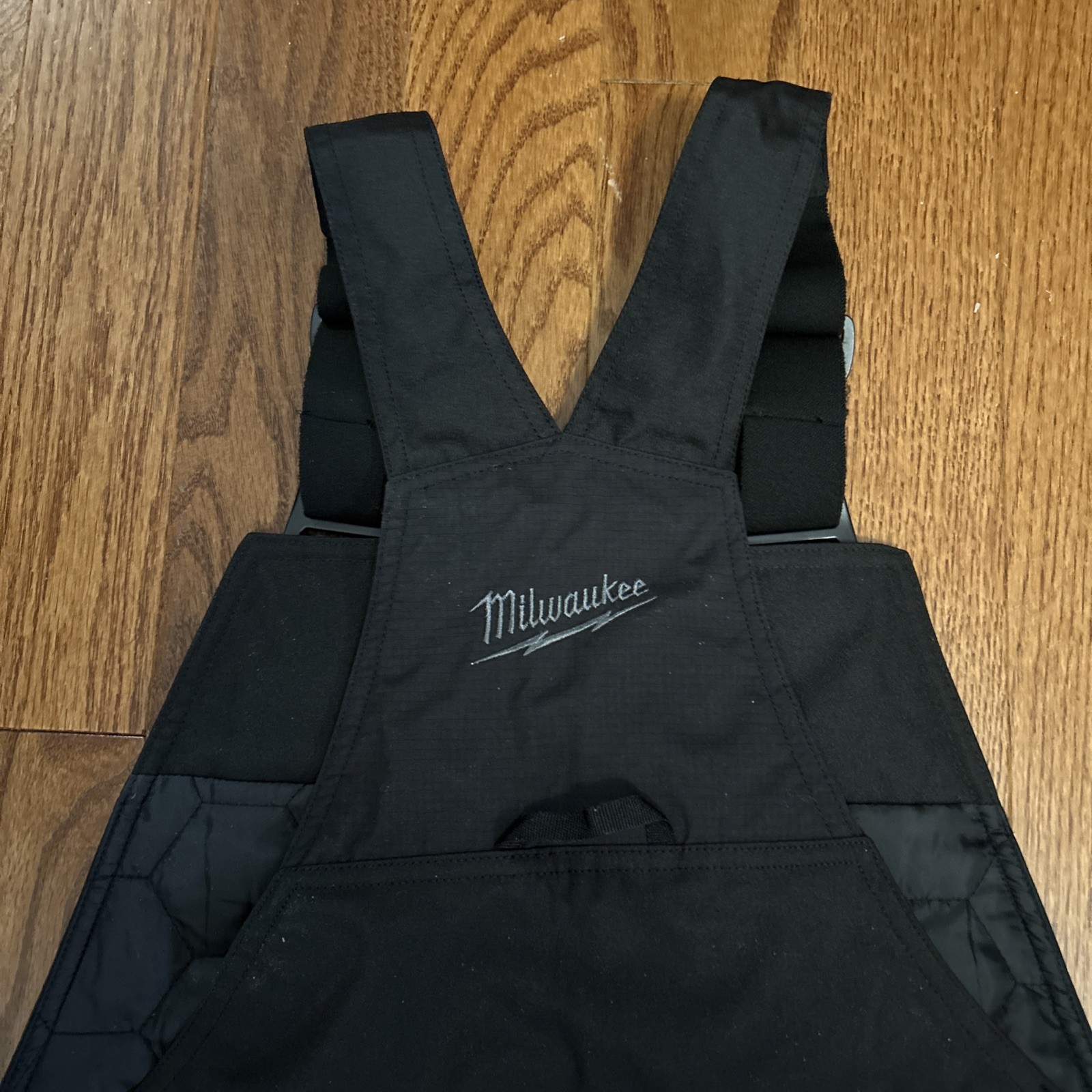 Milwaukee Tool Freeflex Insulated Bib Overalls, Black Small/Tall