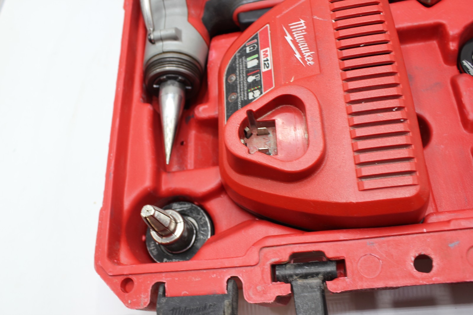 Milwaukee M12 ProPEX Expander Tool Kit 3 Expander Heads 2473-22 kit 2 Batteries