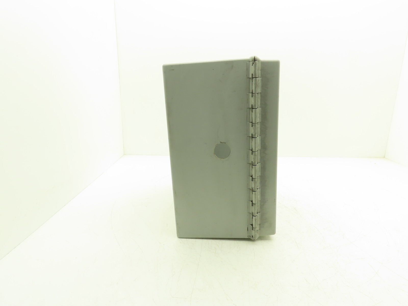 Hoffman A14128CHQRFGW Electrical Enclosure Junction Box 14x12x6″ Disconnect