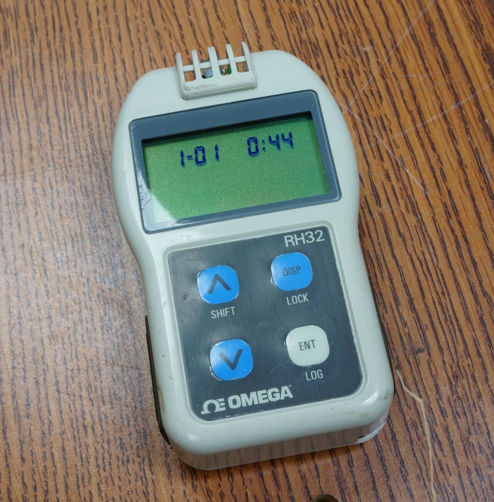 Omega RH32B Temperature Humidity Handheld Data Logger -10 to 50°C (14 to 122°F)