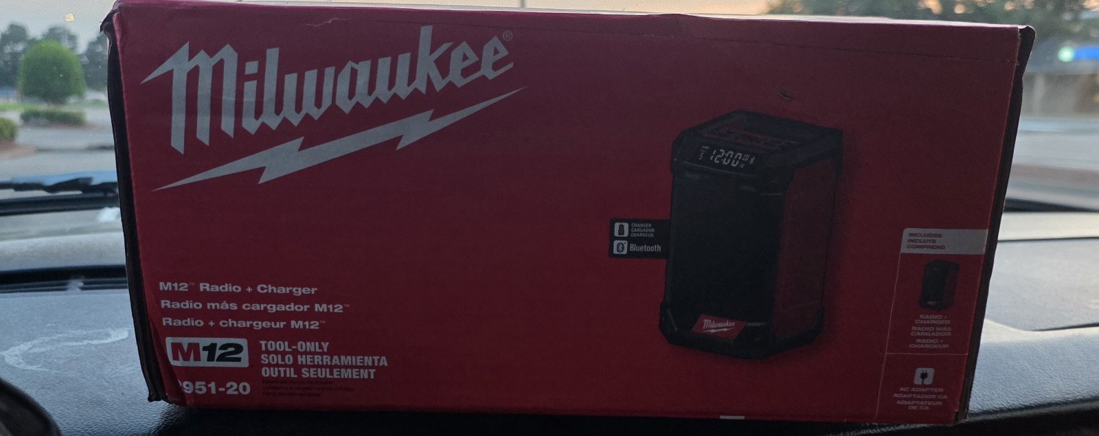 Milwaukee M12 Radio + Charger Bluetooth AM/FM Worksite Radio 2951-20