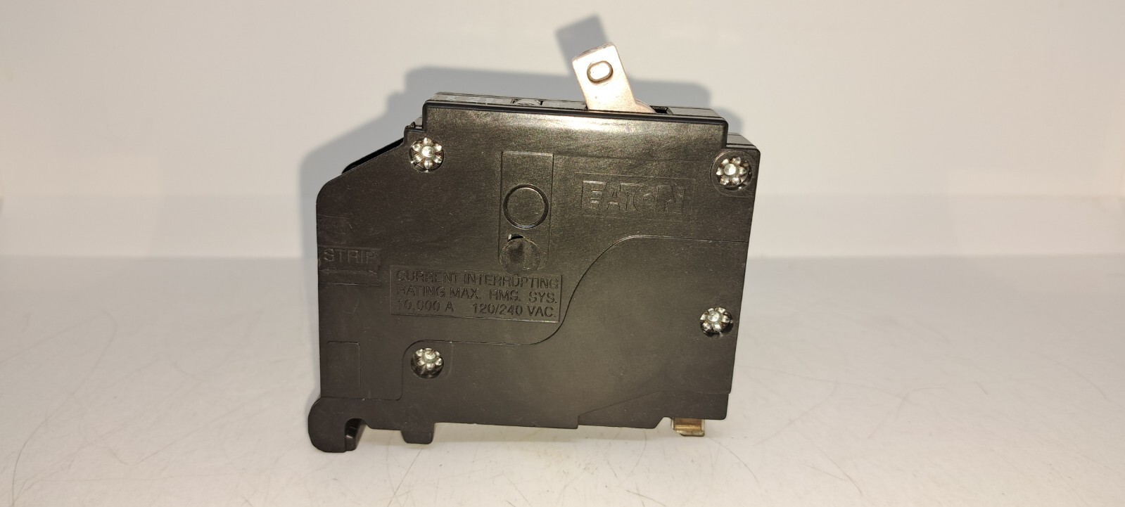 EATON Cutler Hammer CHF120 20 Amp 1 Pole Circuit Breaker with Trip Indicator