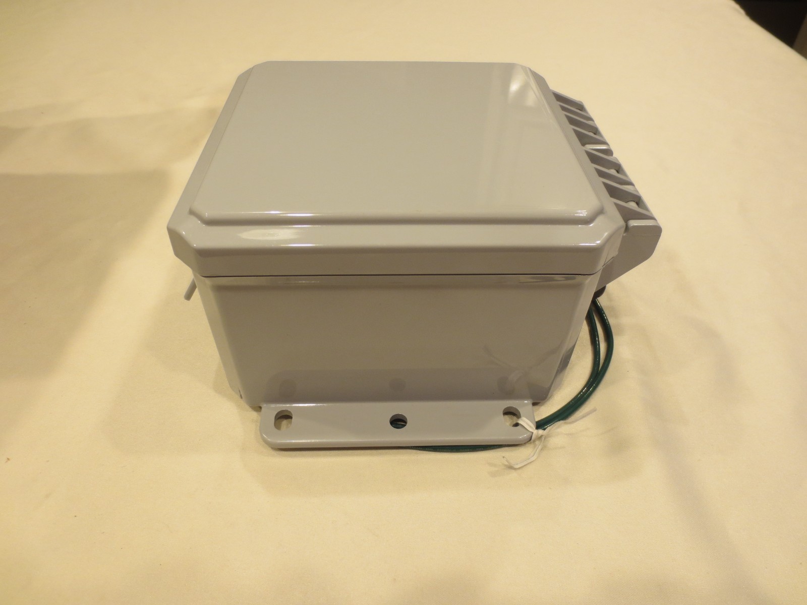 B-Tek Surge Spanker 2 Analog and Digital Scale Surge Suppressor 877-100000 NIB