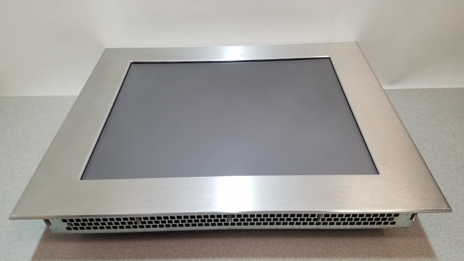 MSC Tuttlingen 18″ Industrial Touchscreen LCD Display Terminal-T HMI Panel