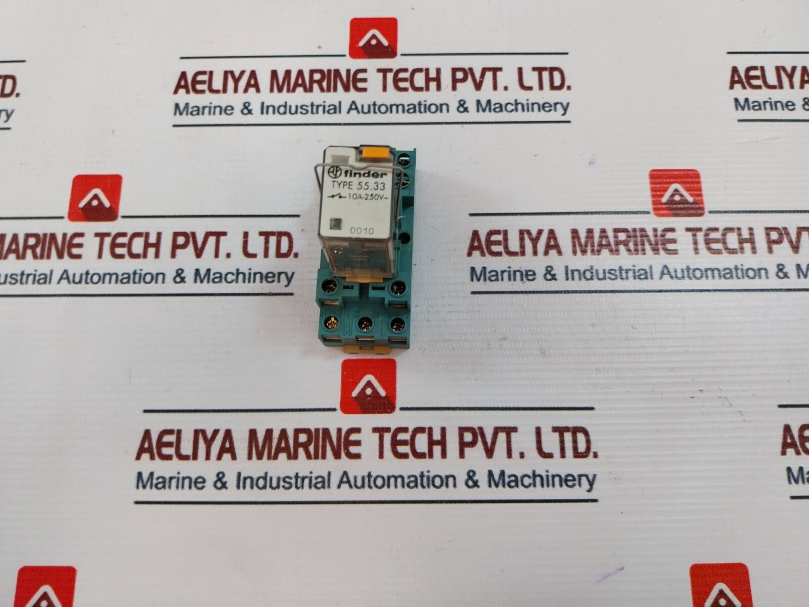 Finder 55.33 Control Relay With Base 94.73, 10a-250v