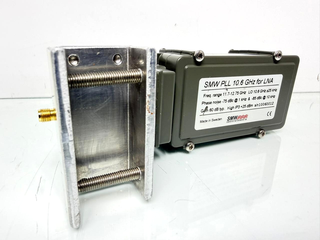 SMW PLL 10.6 GHz for LNA, Freq Range 11.7-12.75 GHz LO 10.6 GHz +25 KHz