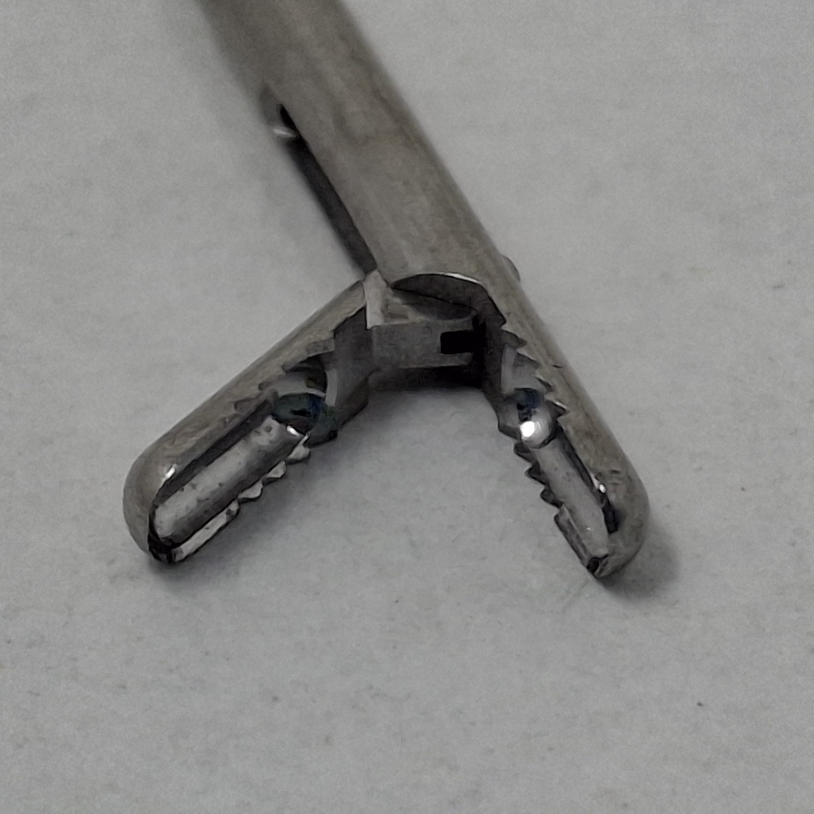 Circon ACMI GYA-732 Semi-Rigid Forceps