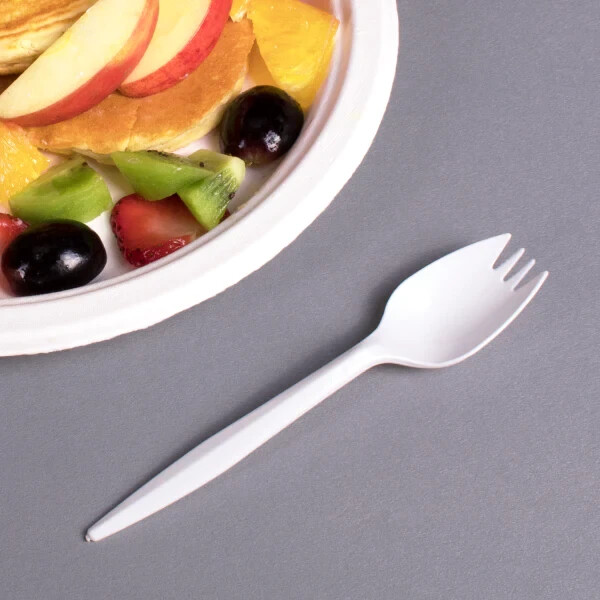 Karat PP Plastic Medium Weight Sporks – White – 1,000 ct, U2210W