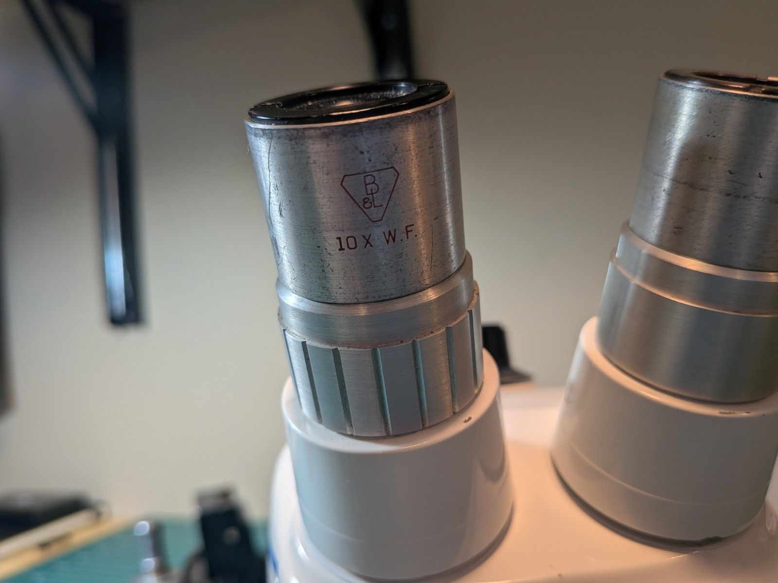 Bausch & Lomb StereoZoom 5 Microscope 0.8x-4.0x w/ 10X WF Eyepieces &Focus Mount