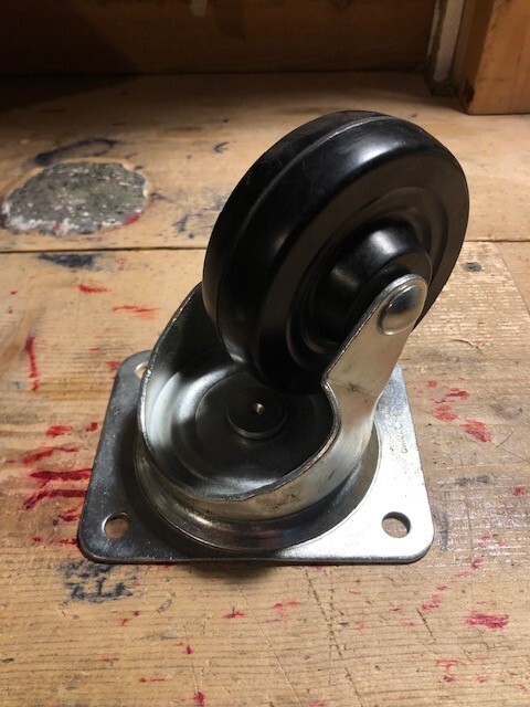 Shepherd 9480 225 lbs. Capacity Black Swivel Soft Rubber Caster 4 Dia. in.