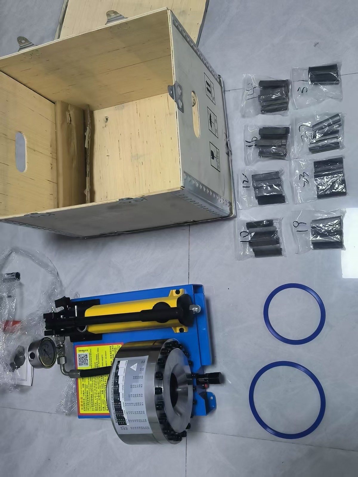 Universal Hose Crimping Machine for Hydraulic Pipe 1/8 to 1 Inch Set