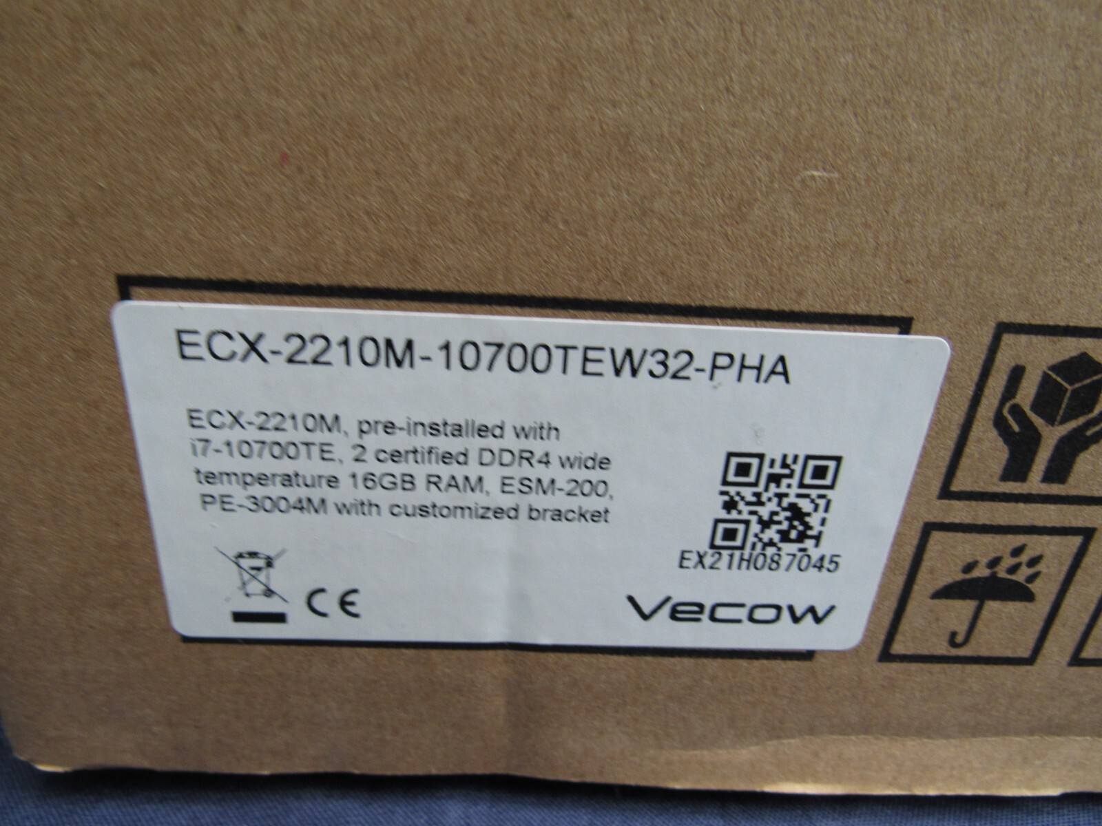 Vecow ECX-2210M-10700TEW32-PHA Core Processor – 16GB RAM, ESM-200,PE-3004M