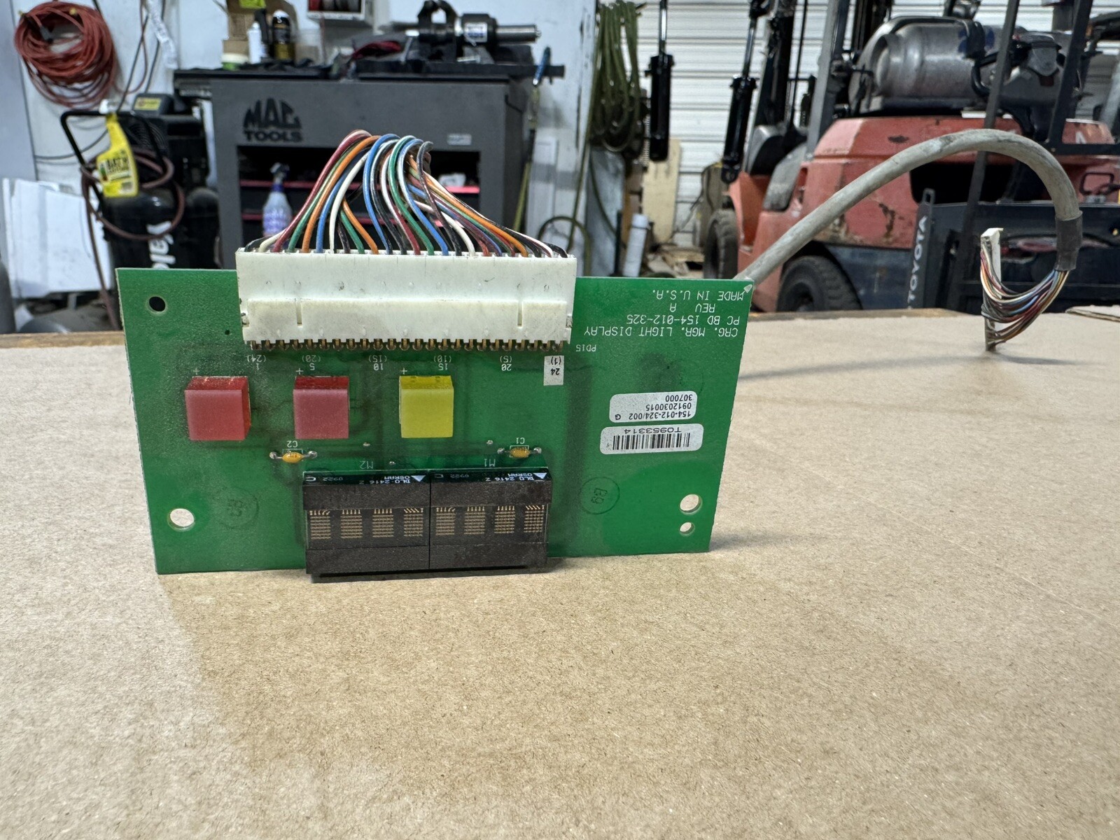 Raymond Forklift 154-012-324/002, CIRCUIT CARD OPERATORS DISPLAY (GOOD USED)