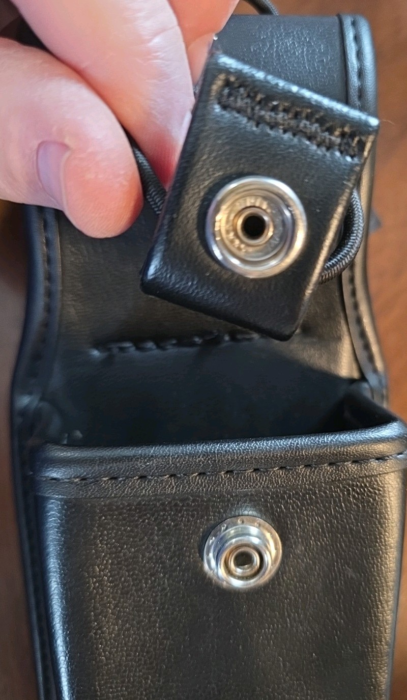 Bianchi AccuMold Elite Universal Leather Radio Holder with Swivel