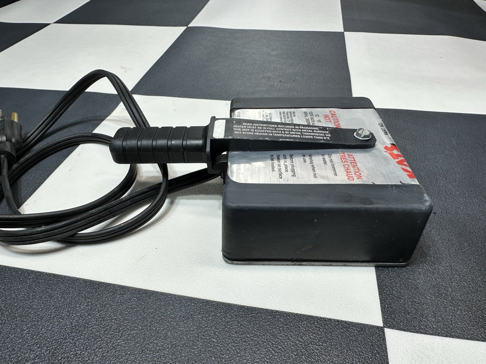 Kat’s Handi-Heat Magnum Magnetic Heater 3″ x 5″ 300 Watt 120V PART 1160