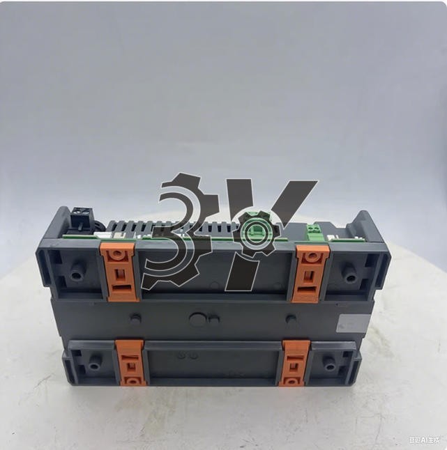 One New Emerson XCM25D unit controller 543-0220-00 with built-in display screen