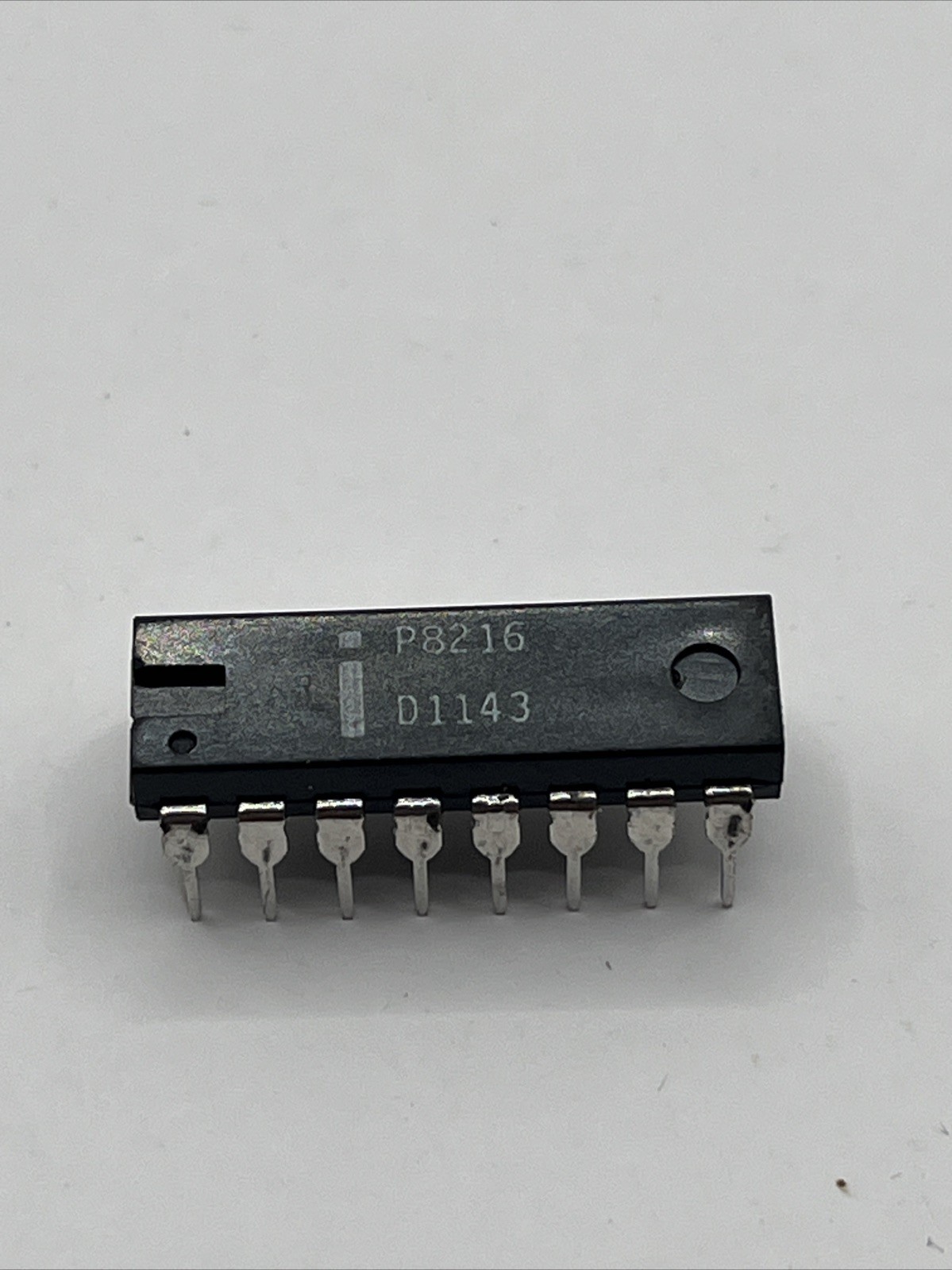 P8216 INTEL Bus Transceiver 82 Series 16-PIN DIP NOS