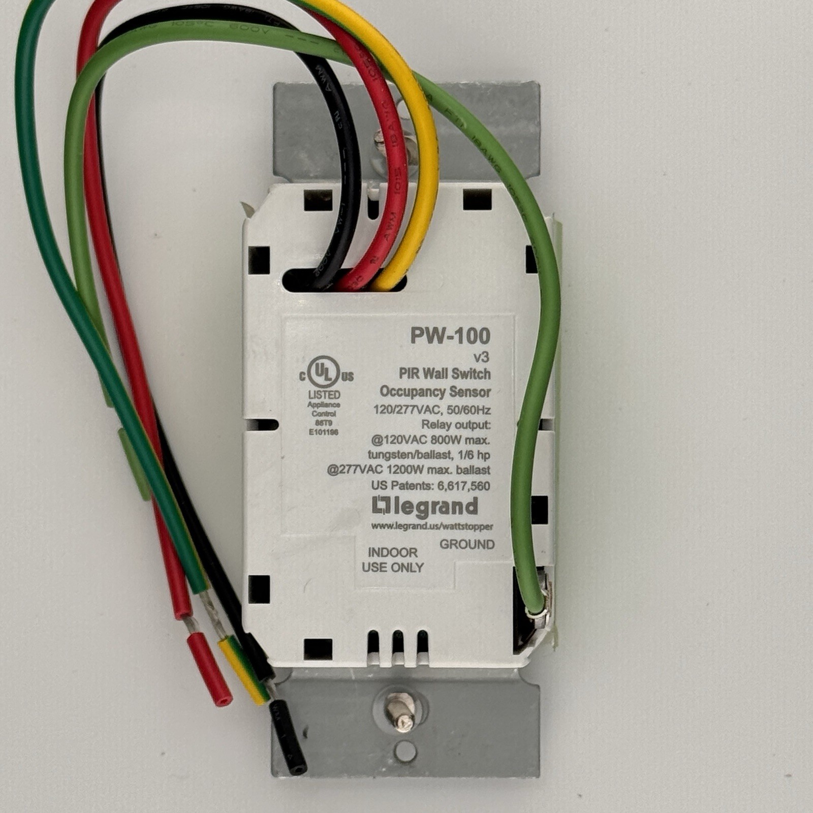 WATT STOPPER PW-100-W PIR WALL SWITCH SENSOR 800120V WHITE BRAND NEW OPEN BOX