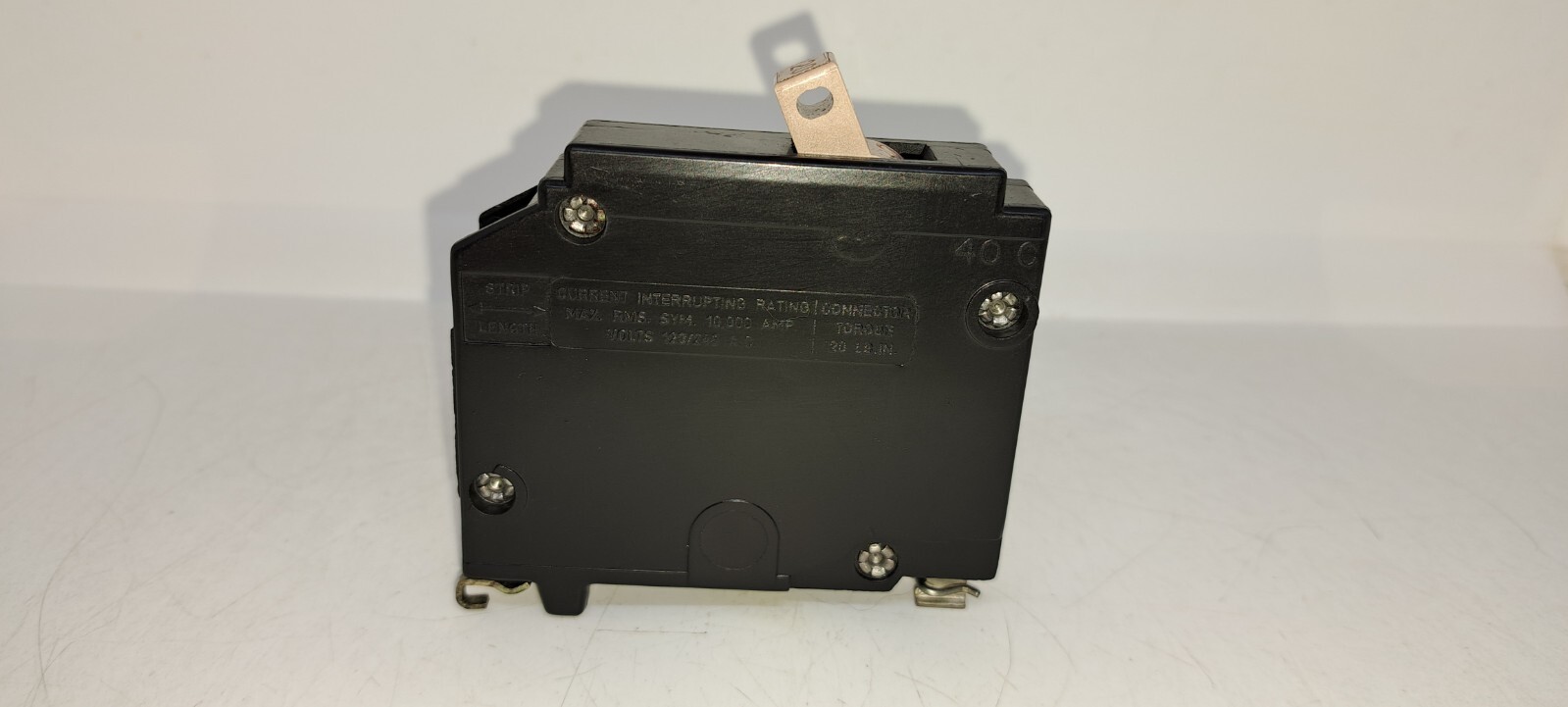 Cutler Hammer CH120 20 Amp 1 Pole Circuit Breaker METAL FOOT