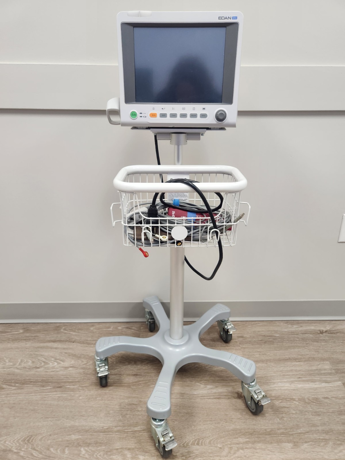 Edan Im60 Patient Monitor with hospital grade rolling stand and a basket