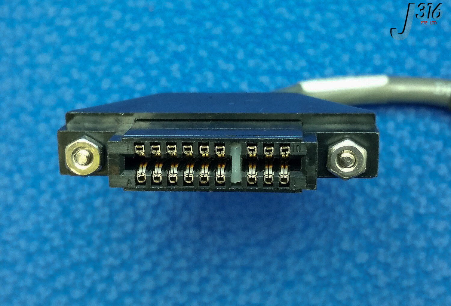 5533 APPLIED MATERIALS C/A MFC ADPTR W/PURGE/SHUT-OFF,9PIN D:CA 0150-36097