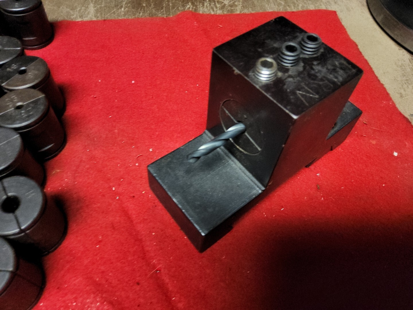 HARDINGE CONQUEST GT HG-6 ROUND SHANK 1″ HOLDER WITH 50 MARCELLUS BUSHINGS