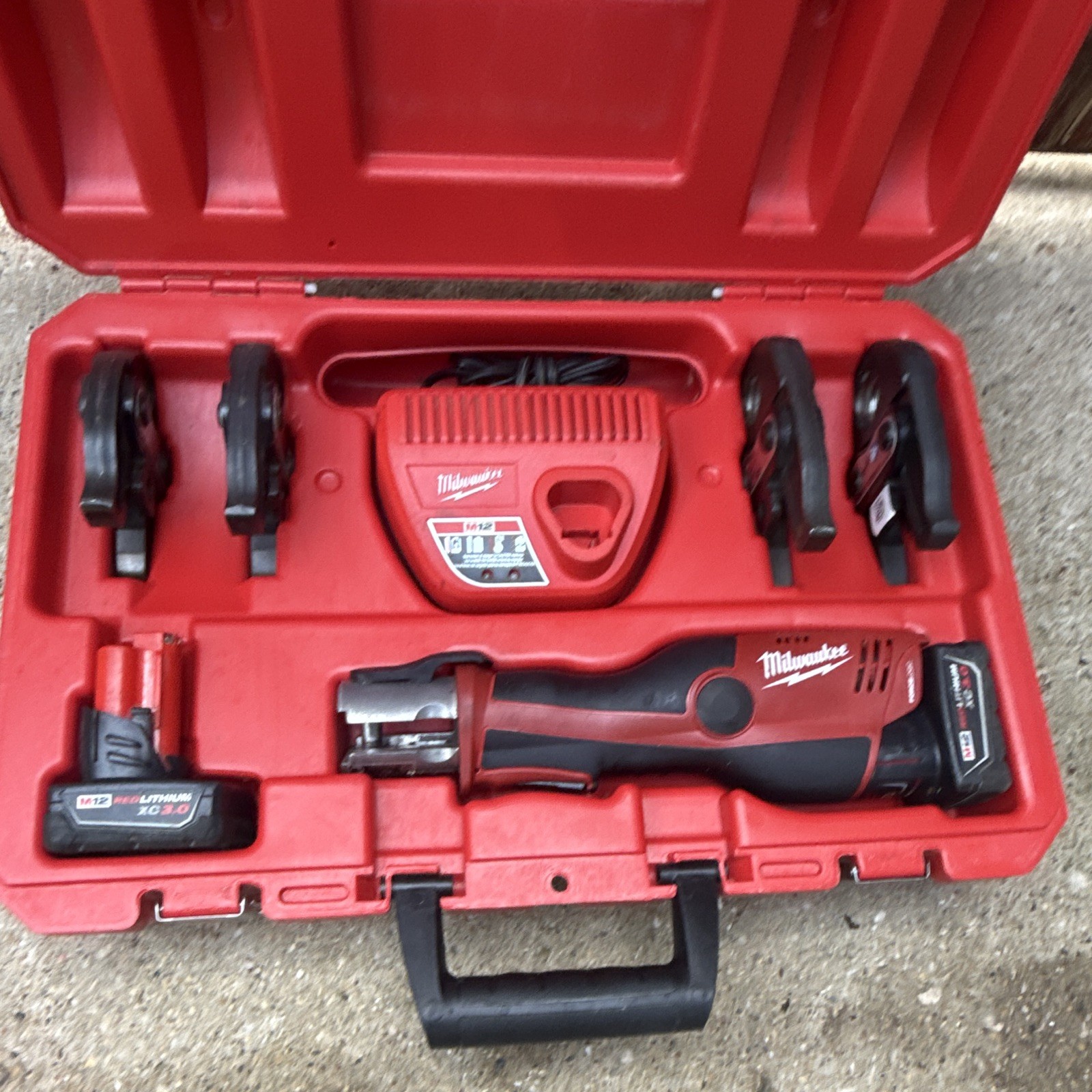Milwaukee M12Copper pro Press Tool Kit 2473-20 w/4 Jaws 1/2” to 1”1/4