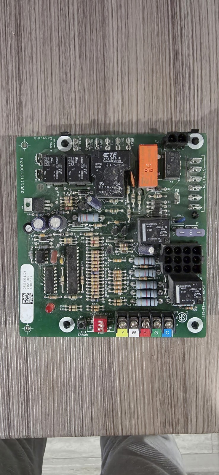 Goodman Amana 1165-83-4121 REV.A 1165-410 Furnace Control Circuit Board