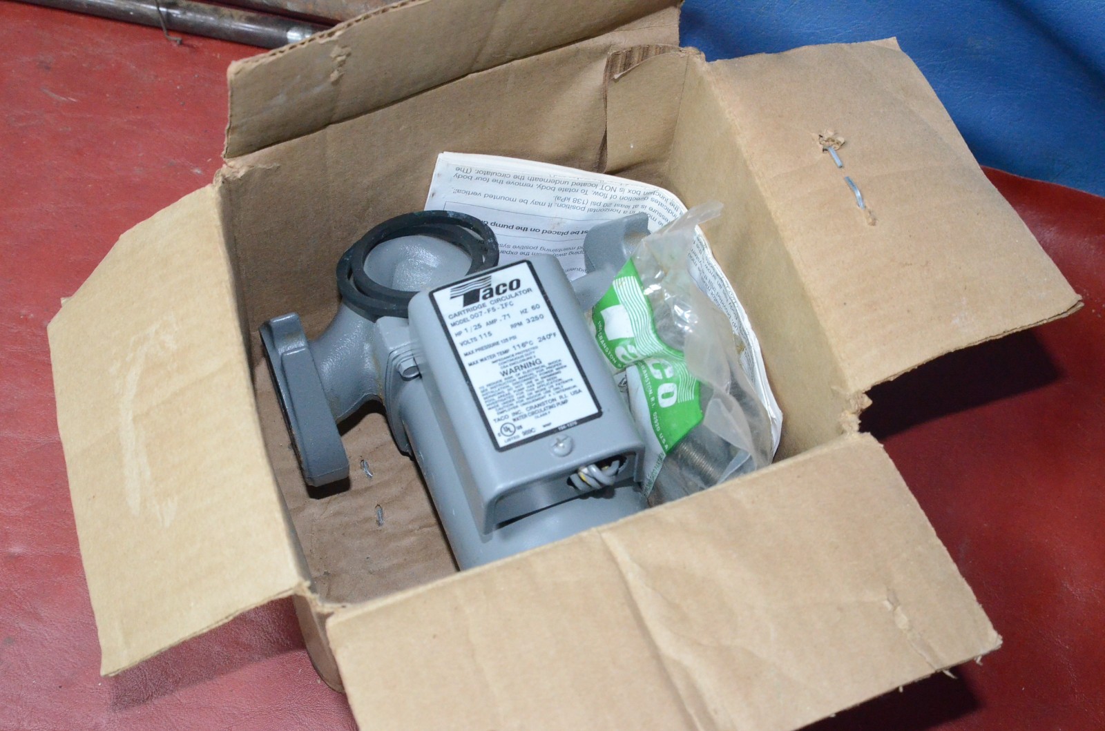 TACO 007-F5-IFC Cast Iron Circulator Pump 1/25 HP Flow Check & 110-419 Flanges